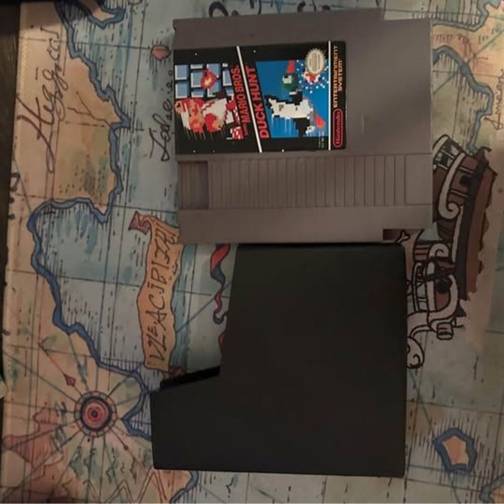 Super Mario + Duck hunt nes with sleeve for game.